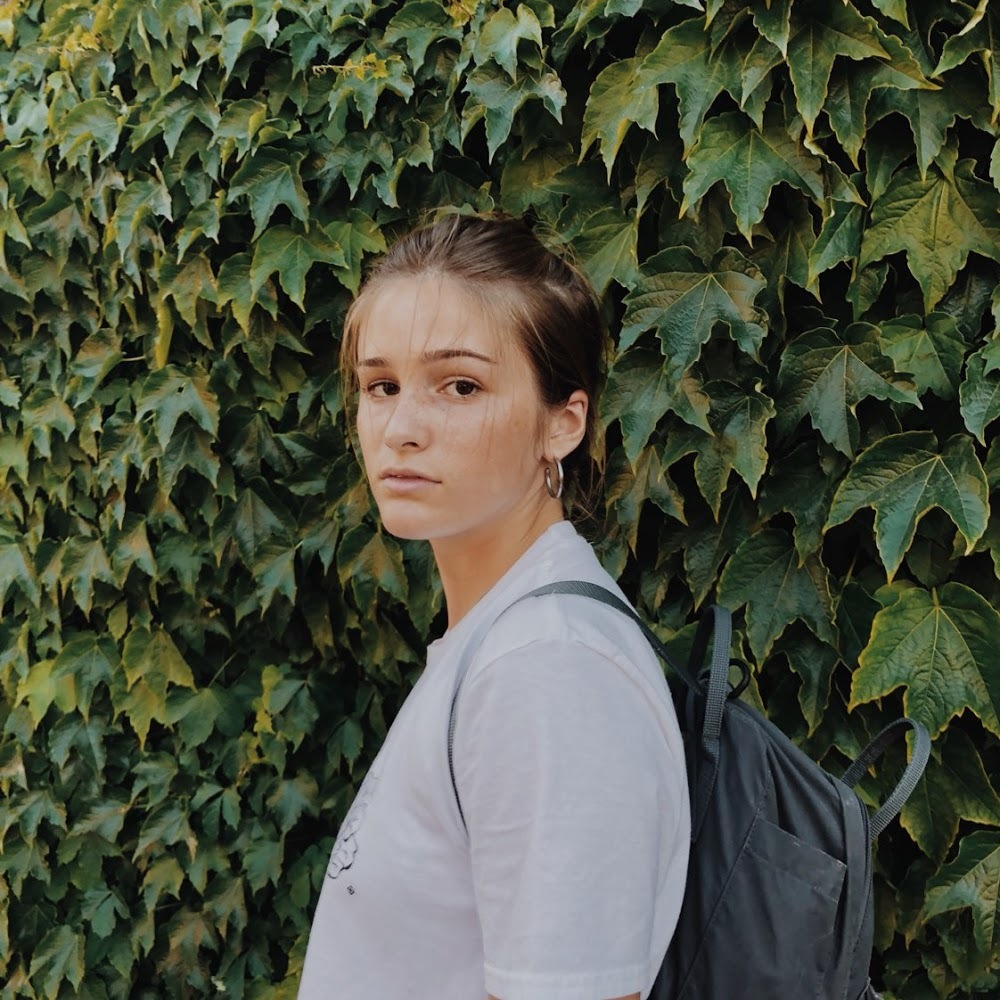Meet your Posher, Abbi
